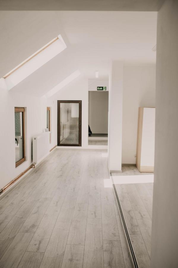 Paulaapartment&Rooms Oradea Extérieur photo